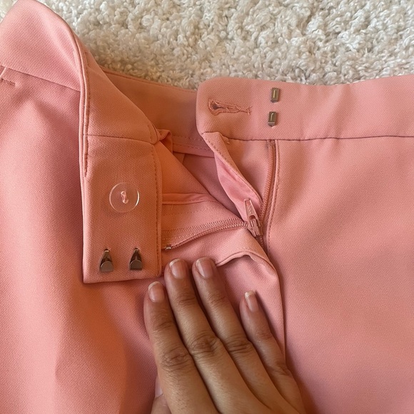 Express Editor Spring Shorts - Picture 3 of 5